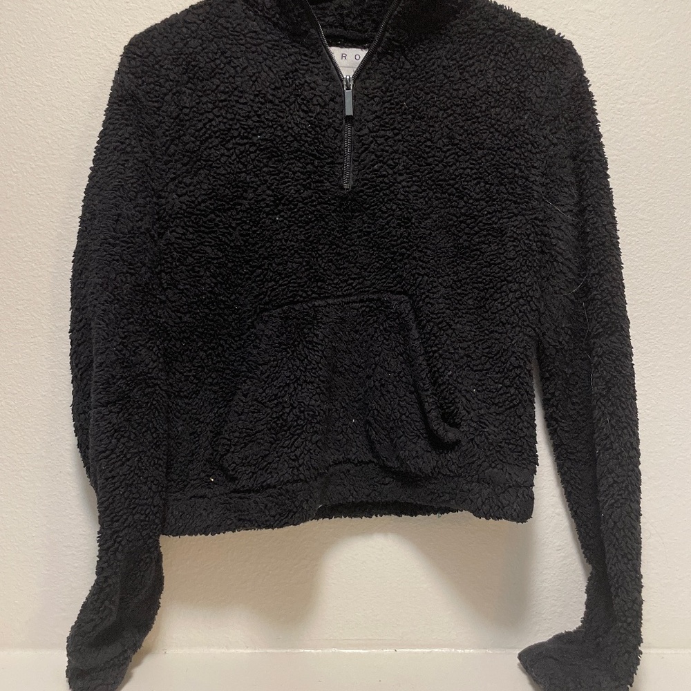 Fuzzy pullover size small